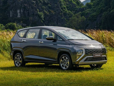 Hyundai Stargazer 1.5 AT Cao Cấp 6 ghế